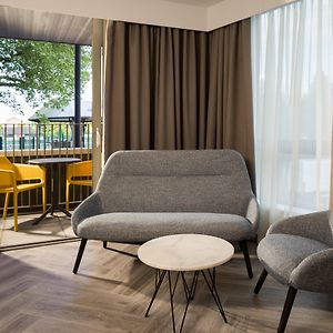 Roomzzz London Stratford